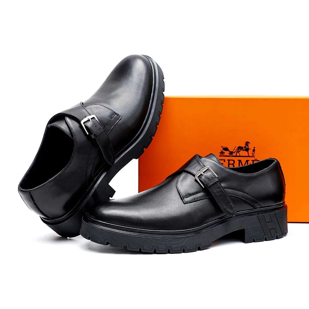 Men's shoes 💰700 💐[HERMES] popular men's shoes counter original items! The world's top brands...Luxury quality...//Fashion and high-end footwear 👍💪🏻...give you a low-key luxury comfort experience👍. The upper is made of pure Italian imported original calfskin. Sweat-absorbent cowhide leather lining. Comfortable and breathable. The original rubber foam light outsole is high-end and classy. Luxurious and noble!! .. OEM factory shipment [Hug] stall.. Original plate. Welcome to taste..39-45 (38.45.46🉑️Customized)